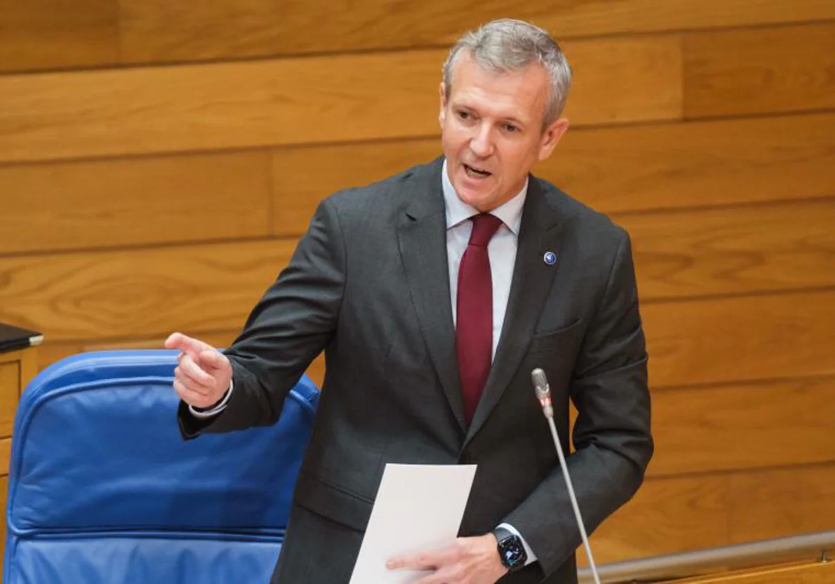 Alfonso Rueda este miércoles en el Parlamento gallego