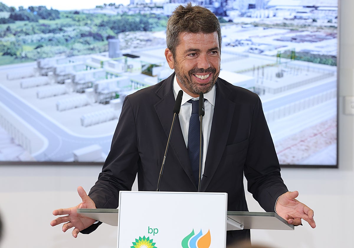 El presidente de la Generalitat, Carlos Mazón, en la presentación del proyecto de hidrógeno renovable de BP e Iberdrola en la Comunidad Valenciana