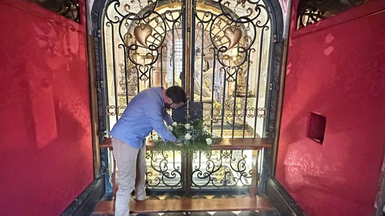 Momento de la ofrenda floral