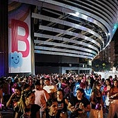 Los vecinos del Bernabéu ganan por ahora la guerra al ruido: «No nos fiamos, seguimos adelante»