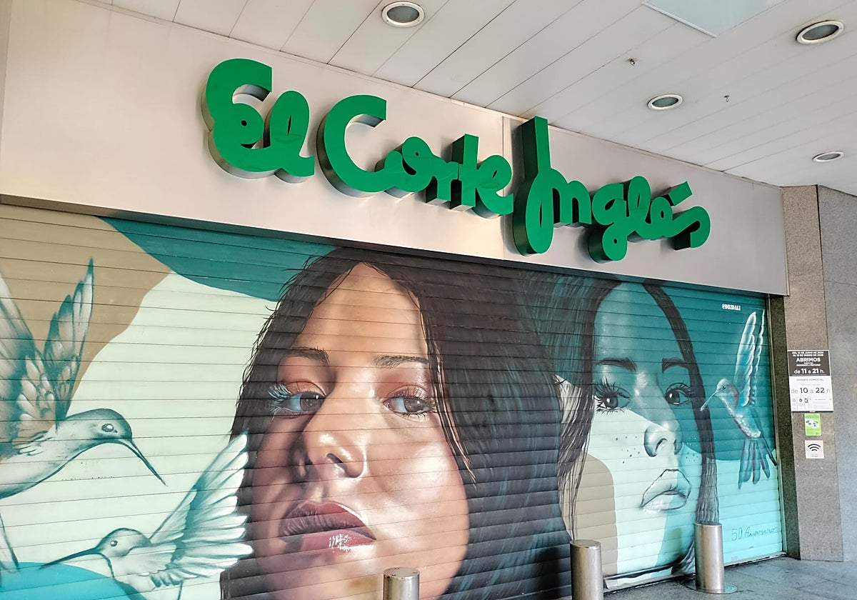 Imagen de archivo de un centro comercial de El Corte Inglés en Valencia