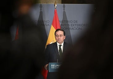 La escalada con Venezuela acaba con la detención de dos españoles y abre dudas sobre el papel de Exteriores
