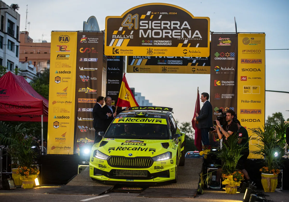 Salid del Rally Sierra Morena 2024 en la avenida República Argentina