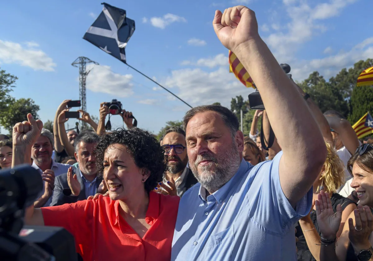 Rovira y Junqueras, el 12 de julio, en la llegada de la primera a Cataluña tras su estancia en Suiza