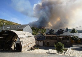 Confinadas dos localidades en León por la proximidad de un incendio