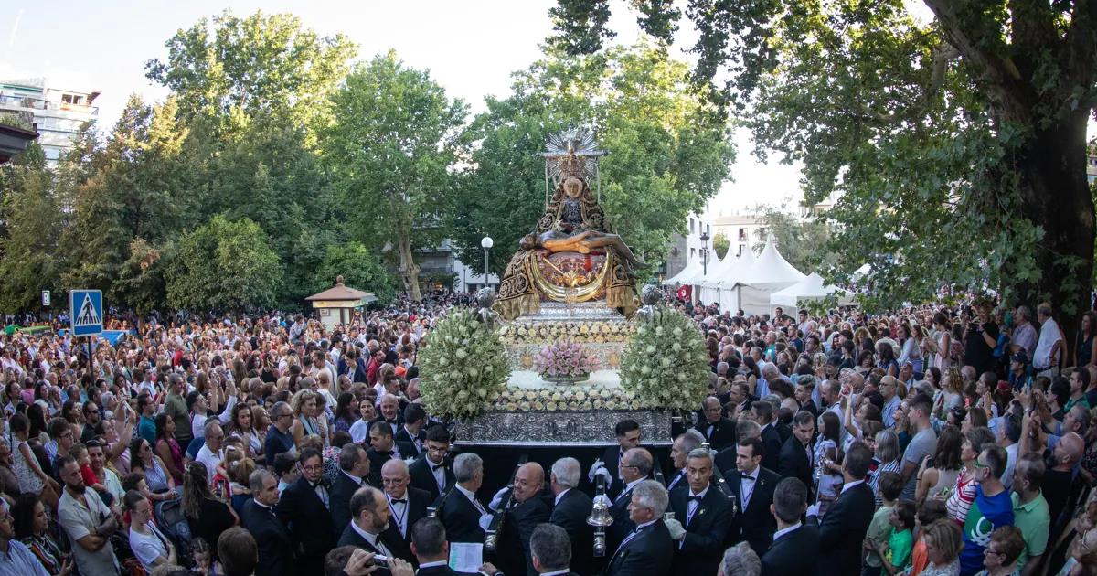 La Virgen de las Angustias, patrona de Granada, recorrerá las calles de la capital nazarí