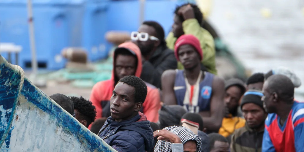 Canarias recibe dos cayucos con 110 migrantes esta madrugada