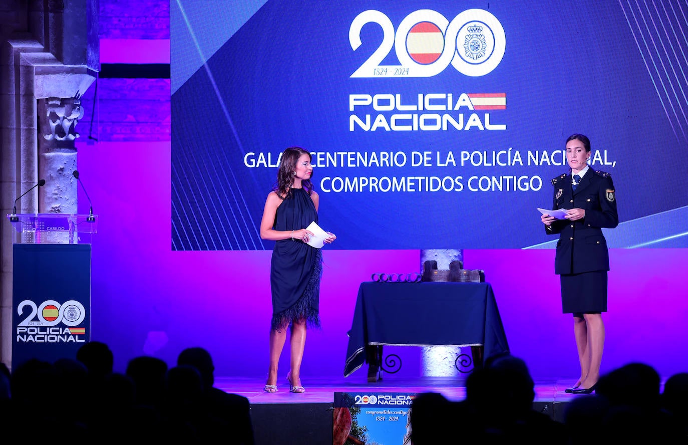 La gala de los 200 años de la Policía Nacional en Córdoba, en imágenes