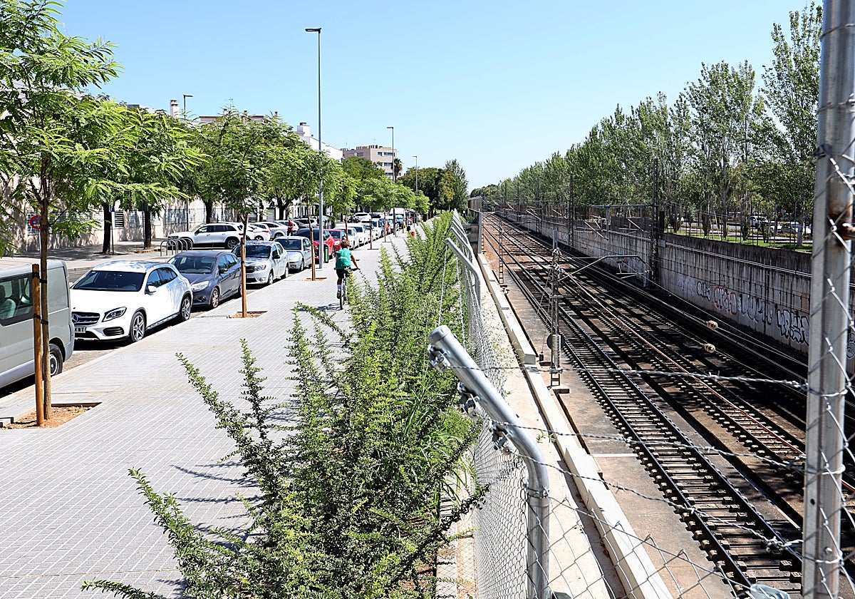 Zona en la avenida de la Igualdad donde se proyecta el apeadero para Córdoba por ADIF