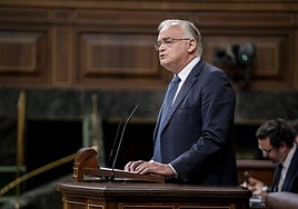 Pons acusa al Gobierno de estar «implicado en el golpe de Estado» en Venezuela y el PSOE pide su dimisión