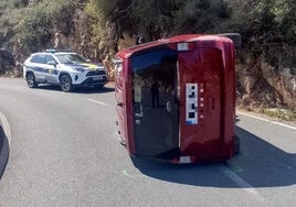 El 'milagro' de unas monjas que han volcado su coche y han salido ilesas en Jávea