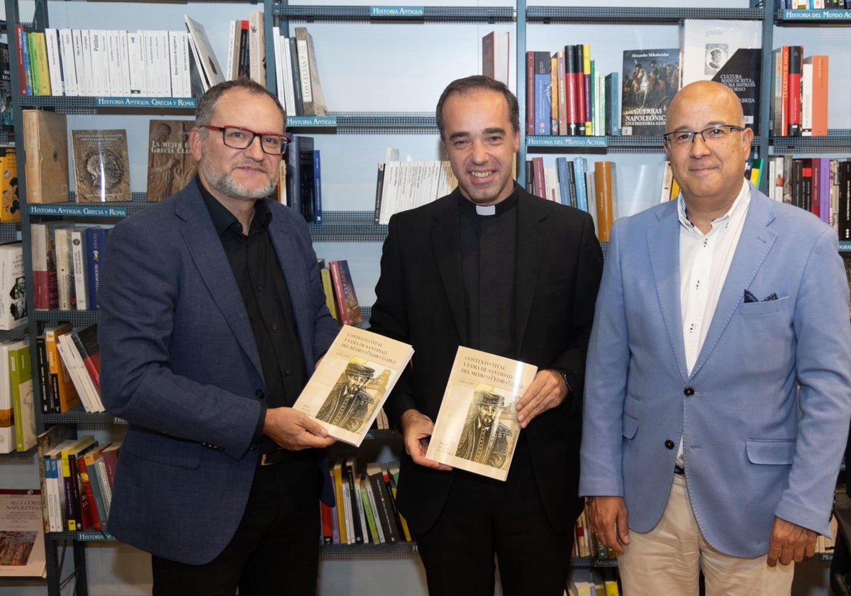 José María Nieto, Miguel Ocaña y Francisco Javier Suárez, en la presentación