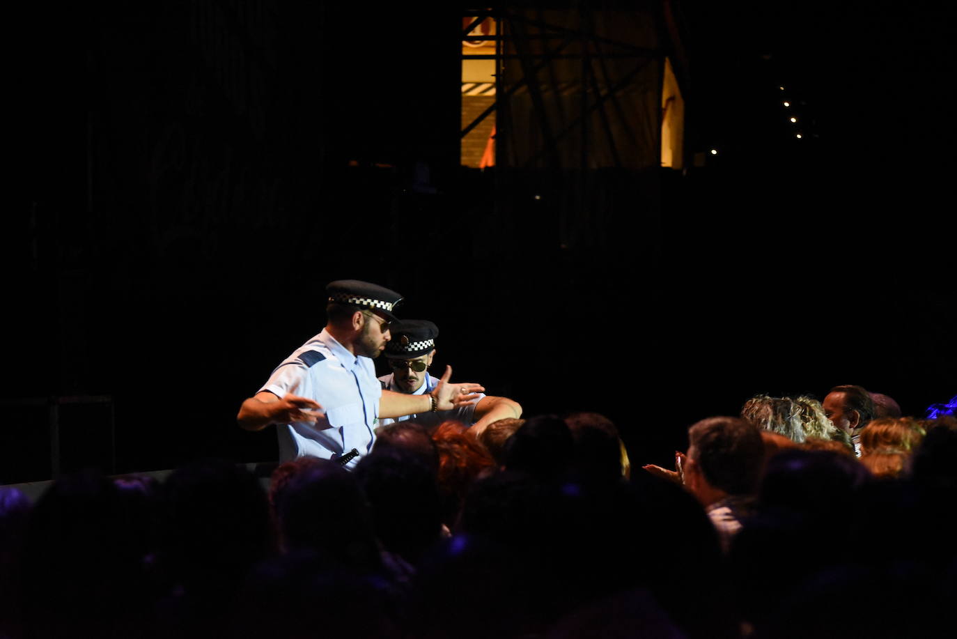 El &#039;Bis a bis&#039; multitudinario de Los Morancos en Córdoba, en imágenes