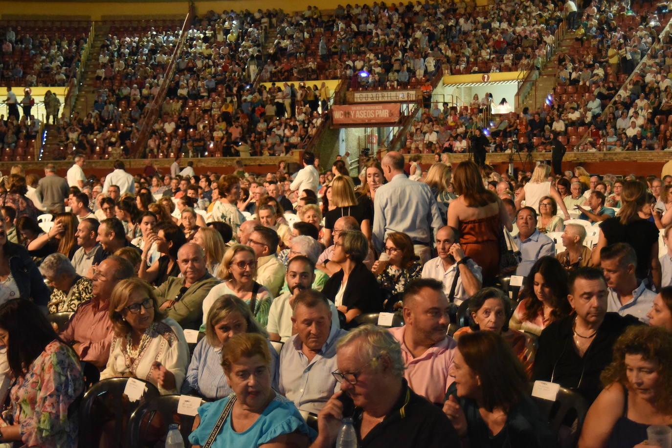 El &#039;Bis a bis&#039; multitudinario de Los Morancos en Córdoba, en imágenes
