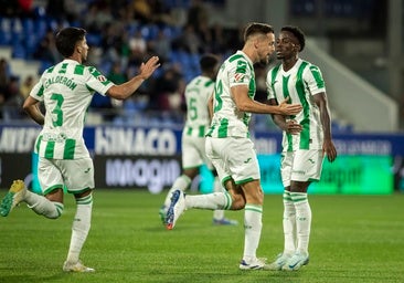 Genaro y Obolskii, dos notas positivas en un mal partido del Córdoba CF en Huesca