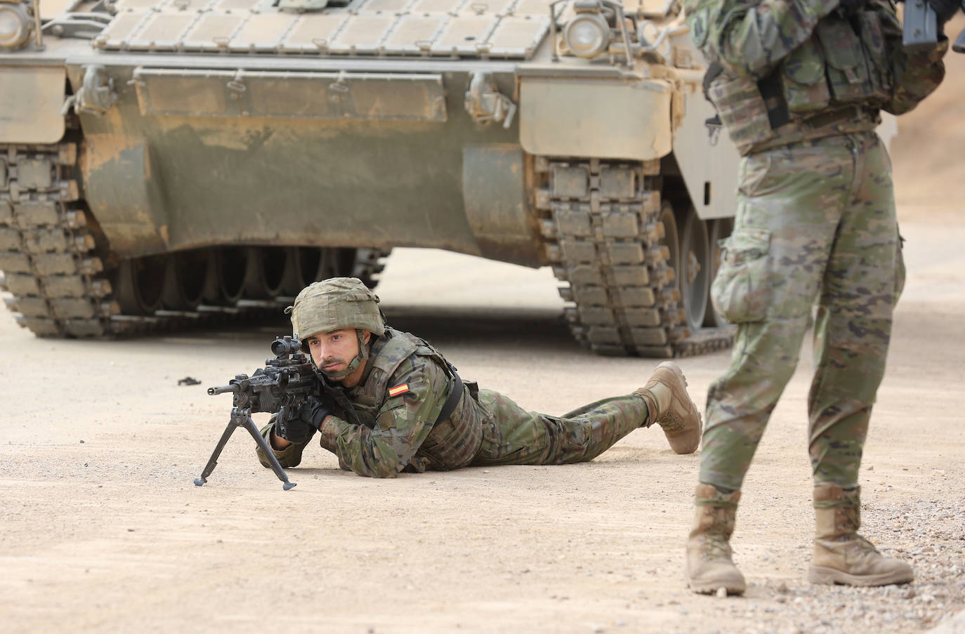 Fotos: Los militares de la BRI X se adiestran para sus misiones en el Líbano y Letonia