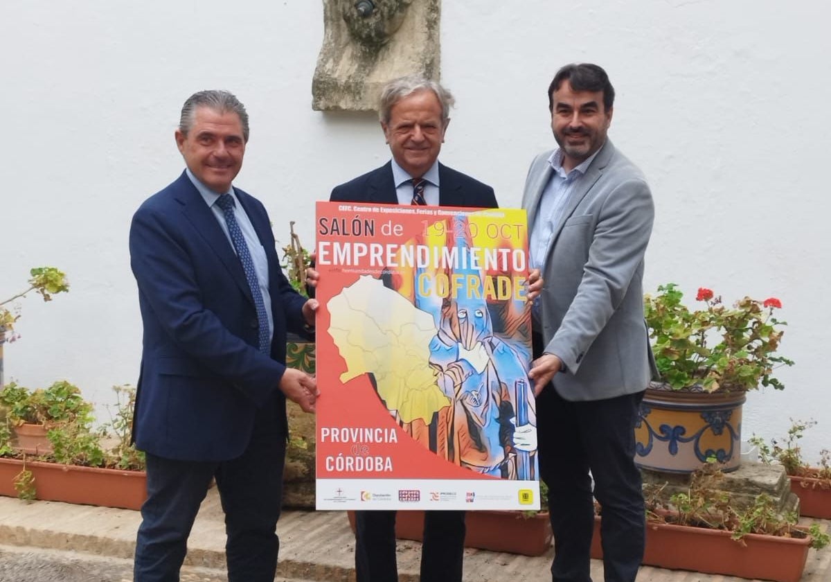 Manuel Murillo, Salvador Fuentes y Antonio Márquez, el jueves en el Palacio de la Merced