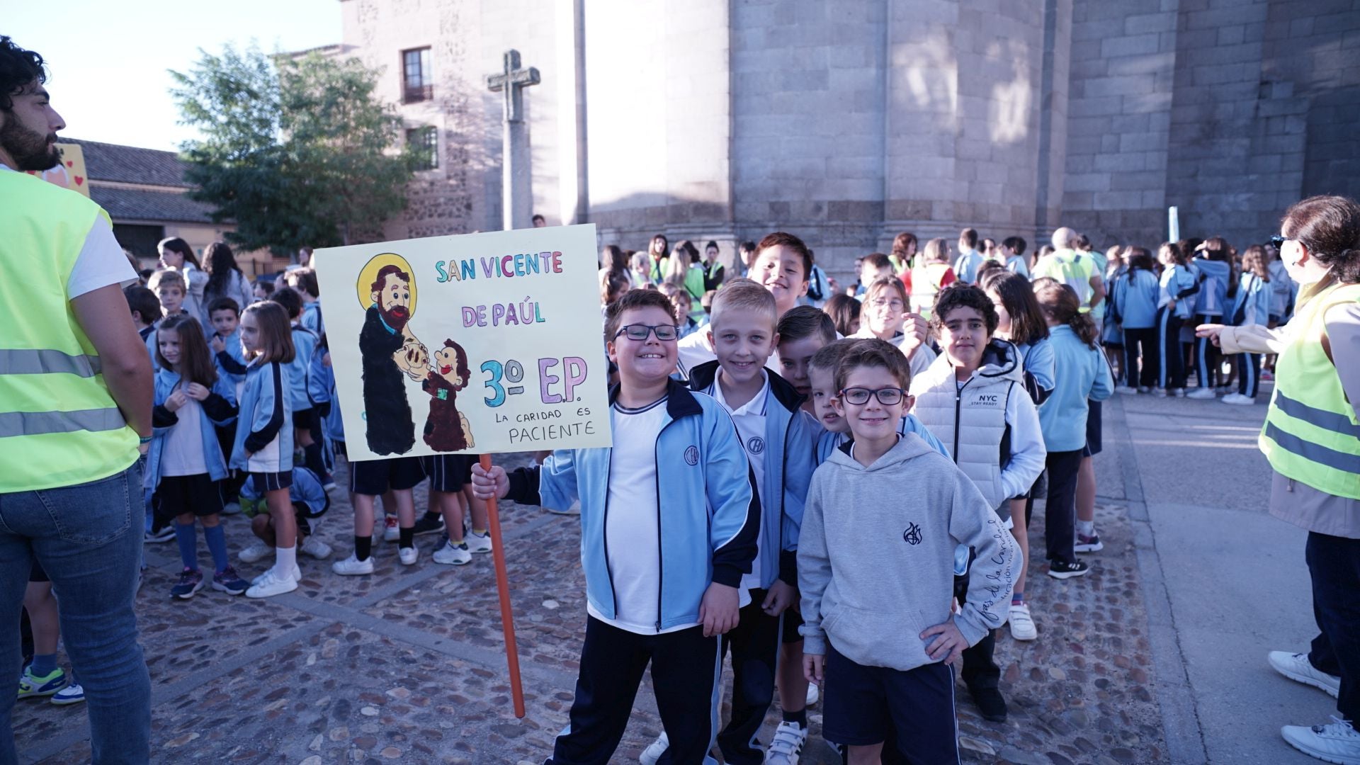 El colegio Tavera peregrina a la parroquia de Santa Teresa de Toledo