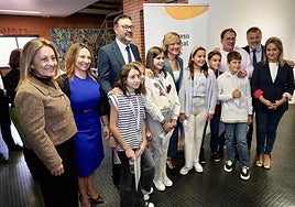 Pilar Alegría defiende en el Congreso Nacional de Radio Escolar, el papel que juega este medio en la sociedad