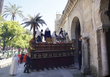 Las bandas podrán tocar en el Patio de los Naranjos hasta llegar a la segunda puerta de la Catedral