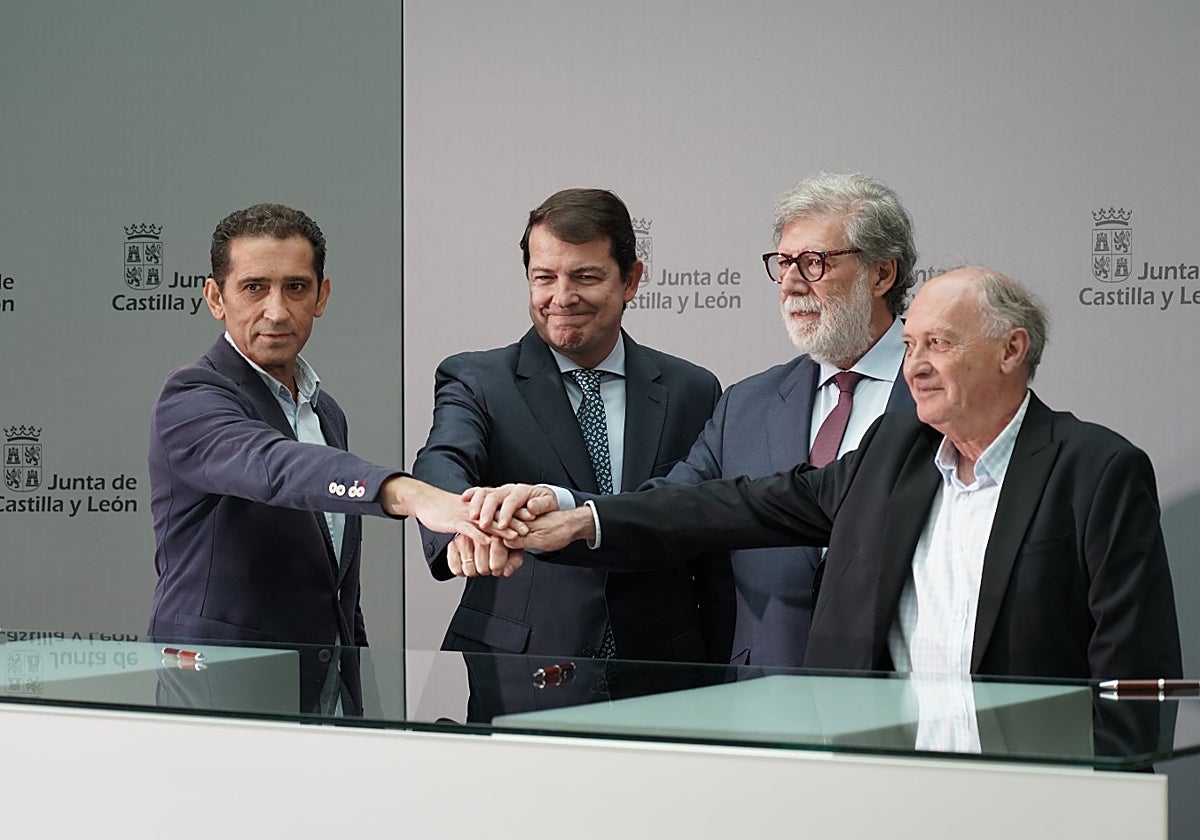 Andrés, Fernández Mañueco, Aparicio y Temprano sellan los acuerdos del Diálogo Social