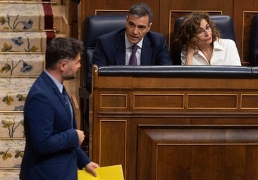 Rufián carga contra la «Andalucía de caciques» y la respuesta de Montero es elogiar a Cataluña