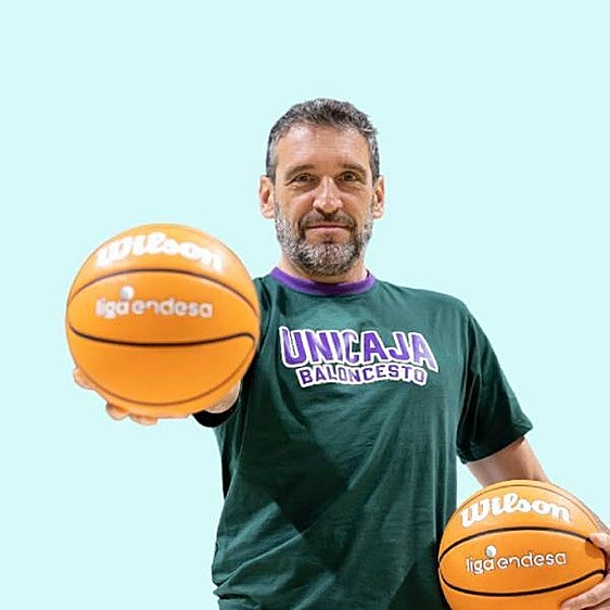 Ibon Navarro en el parqué del Martín Carpena de Málaga