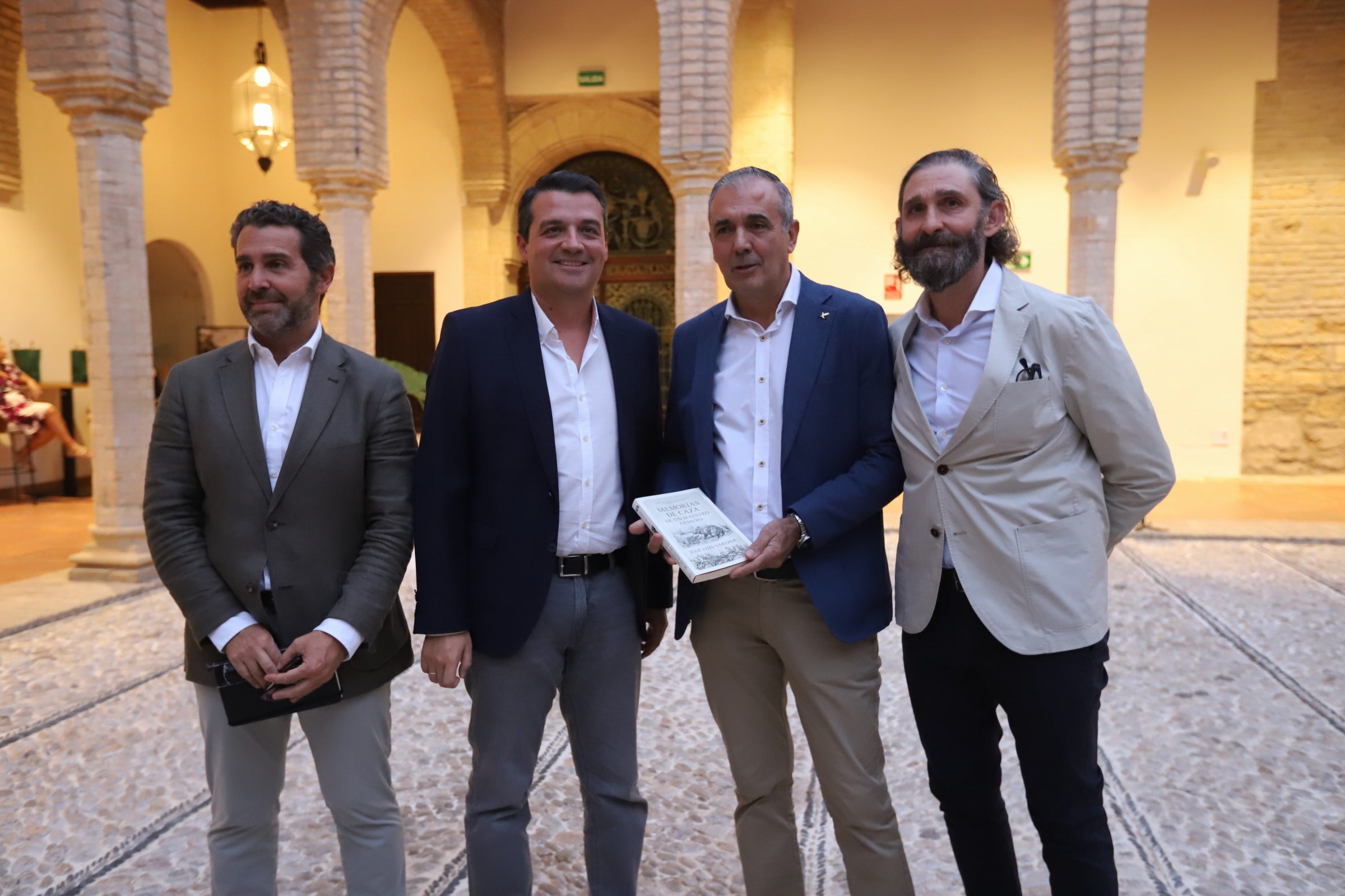 El nuevo libro de José Luis Varona sobre caza y armería, en imágenes