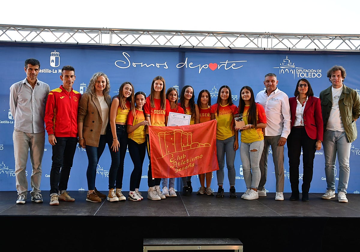 Entrega del premio al Club de Atletismo de Seseña