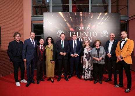 Imagen secundaria 1 - Toledo premia al «Talento Joven» en una brillante gala en el Teatro de Rojas