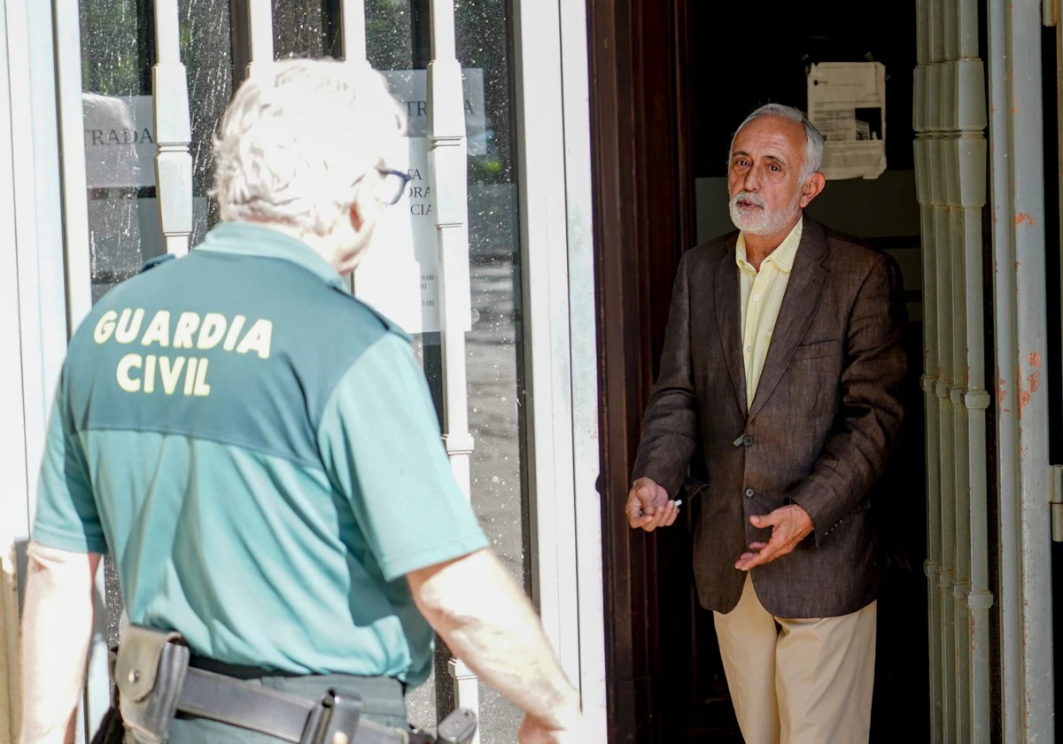 El exdirector general de la Faffe, Fernando José Villén Rueda, a la salida de la Audiencia de Sevilla