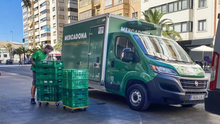 Mercadona busca personal con carné de conducir para nuevos trabajos con sueldo de 2.100 euros al mes