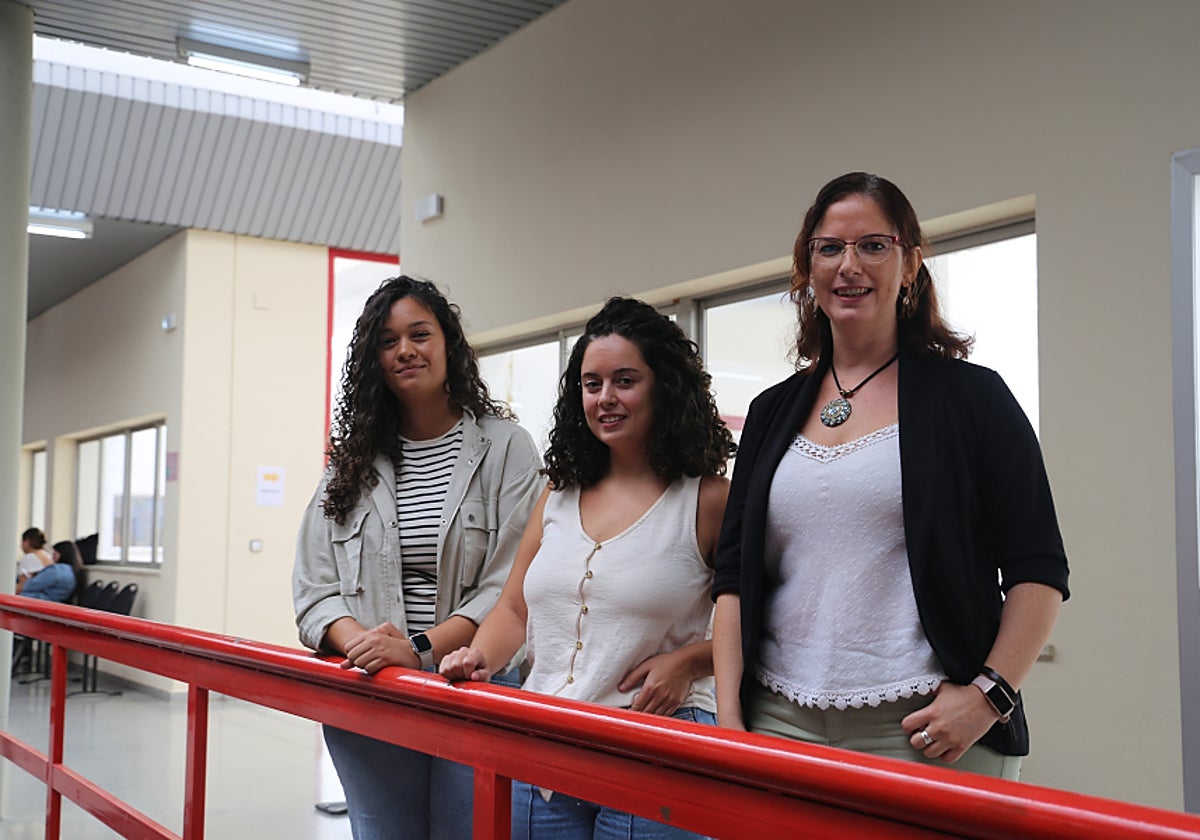 Las tres autoras del estudio