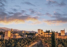 La Alhambra, dos piedras y el fin del mundo: esta es la vieja leyenda que predice el futuro de Granada