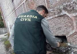 Localizan una granada con carga activa en una casa deshabitada en Orense