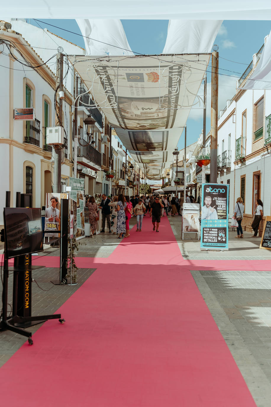 La inauguración de la feria Fuente Palmera de Boda, en imágenes