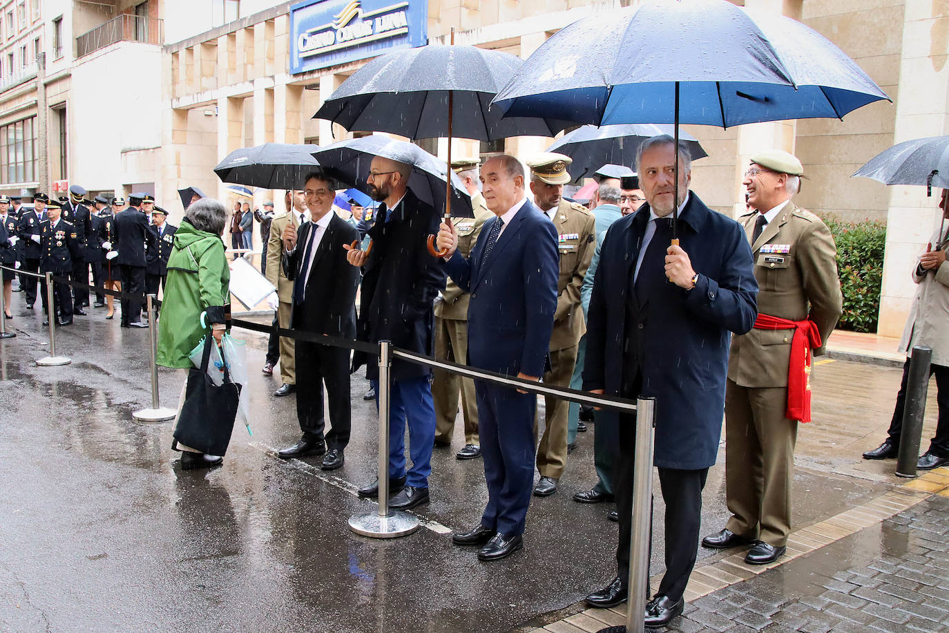 Una calle en &quot;gratitud&quot; de sus &#039;ángeles&#039;