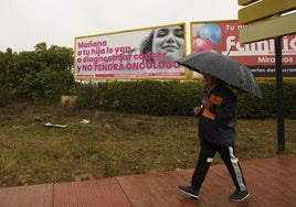 Pacientes y familiares recogen 29.000 firmas en un día para exigir «más médicos» en Oncología del Hospital del Bierzo