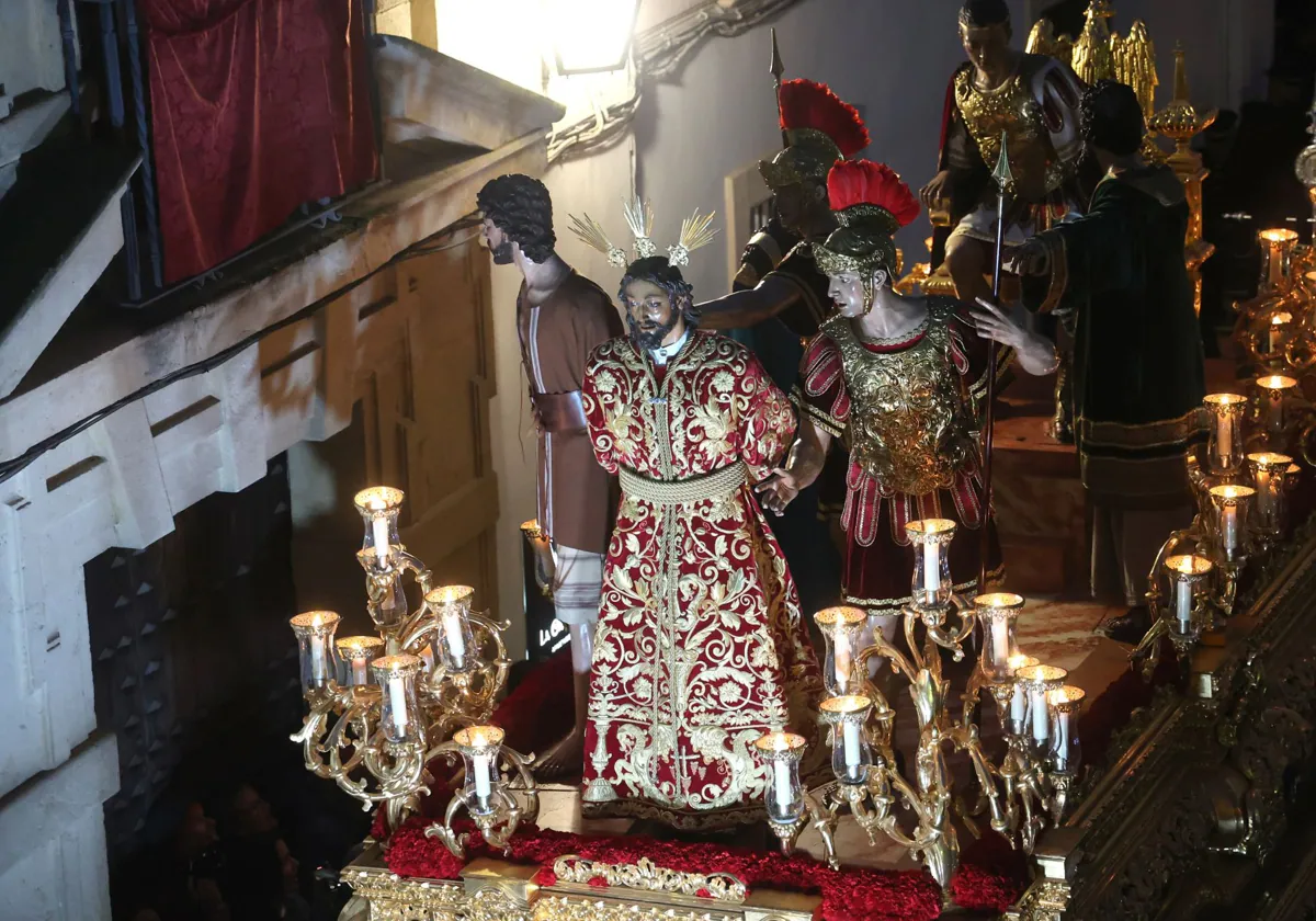 Paso de misterio de la Sentencia, el Lunes Santo pasado