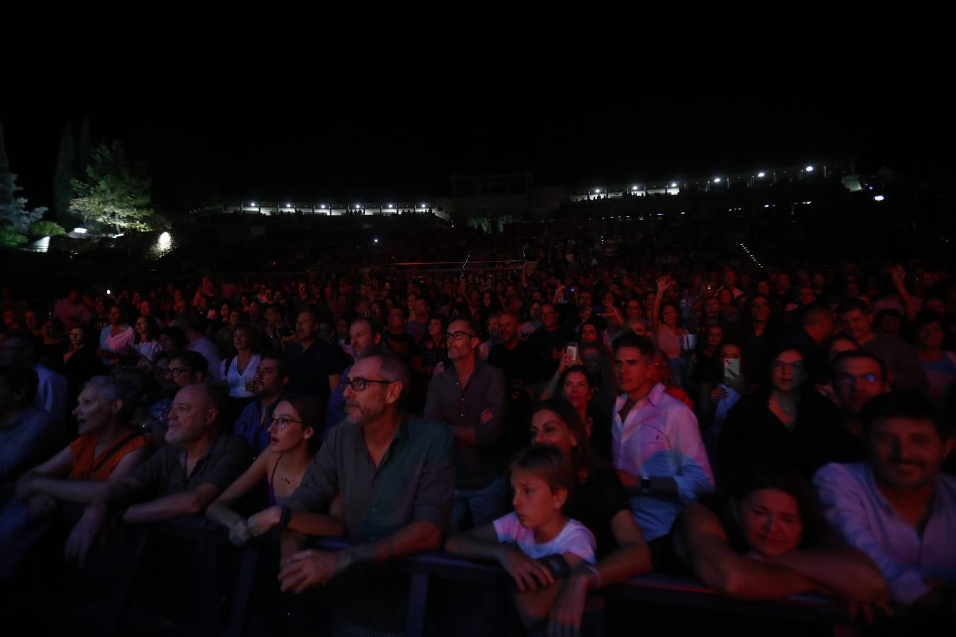 El concierto de Coque Malla en la Axerquía de Córdoba, en imágenes