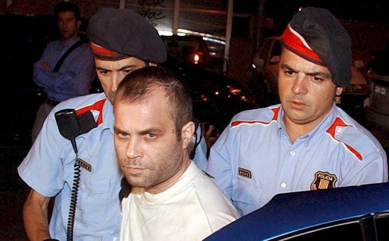Imagen principal - Las 55 horas de vértigo para acorralar al asesino de Bellvitge