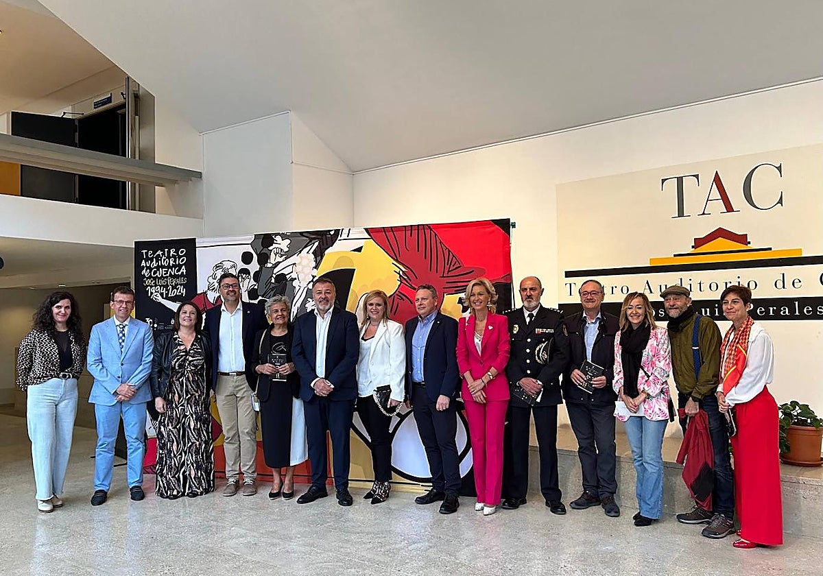 Algunas de las autoridades que han participado de la celebración del 30 aniversario del Auditorio José Luis Perales de Cuenca