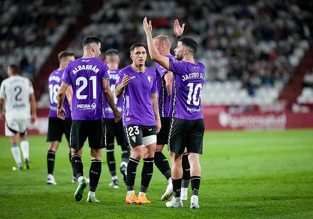 Jacobo levanta a la afición del Córdoba desplazada a las gradas del Carlos Belmonte