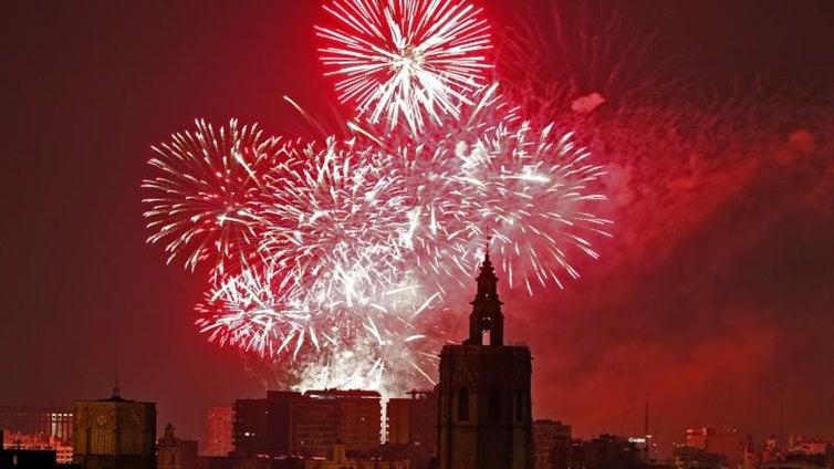 Castillo de fuegos artificiales hoy en Valencia por el 9 d'Octubre: horario y ubicación