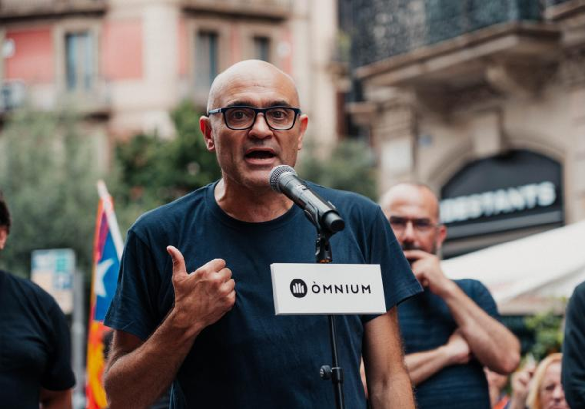 Xavier Vendrell, en un acto de Òmnium Cultural, en julio, para celebrar la vuelta de algunos de los fugados por el 'procés'