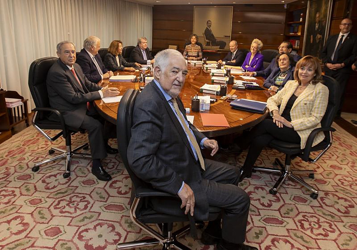 El presidente del TC, Cándido Conde-Pumpido, en un pleno del órgano