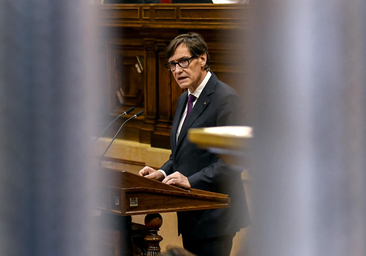 Illa se alinea con Puigdemont para que la Generalitat tenga las competencias de inmigración