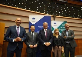 Juanma Moreno exige en Bruselas más financiación para obras con las que afrontar la sequía