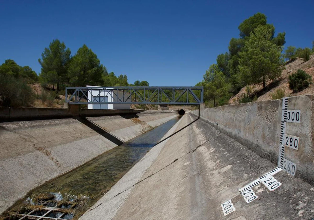 Castilla-La Mancha pide al Gobierno que sea «muy prudente» y trasvase «lo mínimo» porque se prevé «un año seco»