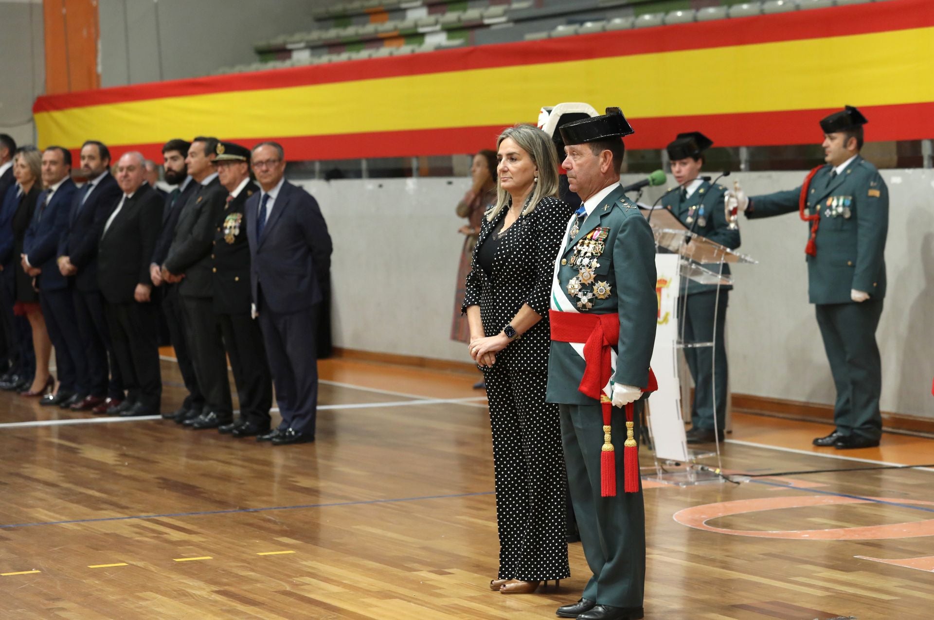 Las imágenes de la fiesta de la Guardia Civil, a cubierto